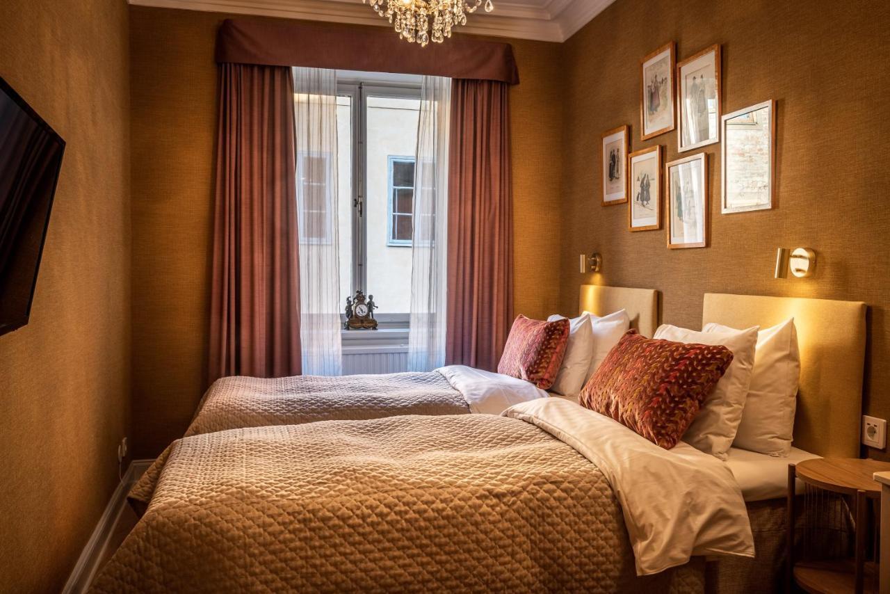 Lady Hamilton Hotel